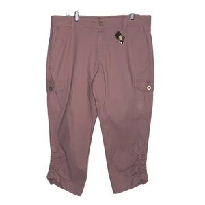 Eddie Bauer Dusty Pink Cargo type capris with drawstring at the leg